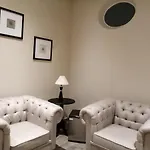 Hotel Bouquet (Adults Only)